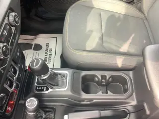 Jeep Gladiator 2025 4x4 Sport 4dr Cabina de Crew 5.0 ft. SB