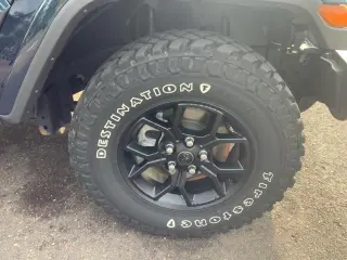 Jeep Gladiator 2025 4x4 Sport 4dr Cabina de Crew 5.0 ft. SB