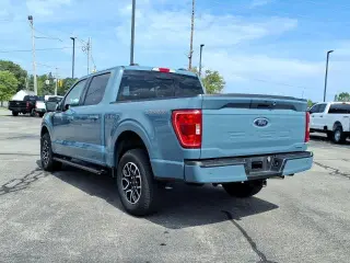 Ford F-150 2023 4x4 XLT 4dr SuperCrew con motor 5.5 ft. SB