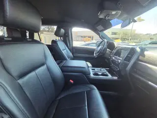 Ford Expedition 2019 4x2 XLT 4dr SUV