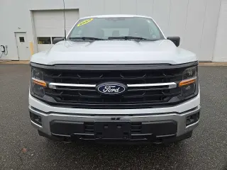 Ford F-150 2025 4x4 XLT 4 puertas SuperCrew 5.5 pies. SB