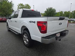 Ford F-150 2025 4x4 XLT 4 puertas SuperCrew 5.5 pies. SB