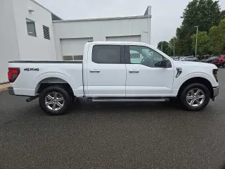 Ford F-150 2025 4x4 XLT 4 puertas SuperCrew 5.5 pies. SB