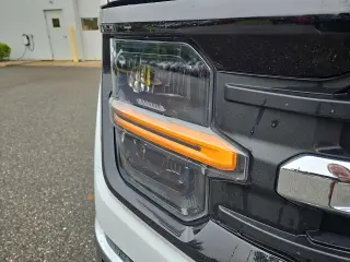 Ford F-150 2025 4x4 XLT 4 puertas SuperCrew 5.5 pies. SB