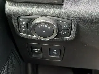 Ford F-150 2017 4x4 XLT 4dr SuperCrew 5.5 ft. SB