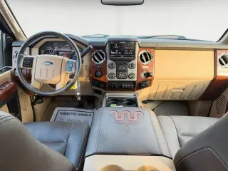 Ford F-350 Super Duty 2016 4x4 King Ranch 4dr Crew Cab 6.8 ft. SB SRW Pickup
