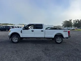 Ford F-250 Super Duty 2017 4x4 XL 4dr Crew Cab 6.8 ft. SB Pickup