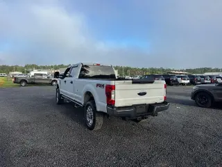 Ford F-250 Super Duty 2017 4x4 XL 4dr Crew Cab 6.8 ft. SB Pickup