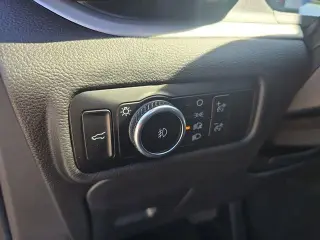 Ford Explorer 2023 AWD XLT SUV de 4 puertas