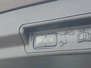 Ford Explorer 2023 AWD XLT SUV de 4 puertas