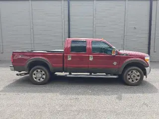 Ford F-250 Super Duty 2016 4x4 Lariat 4dr Crew Cab 6.8 ft. SB Pickup