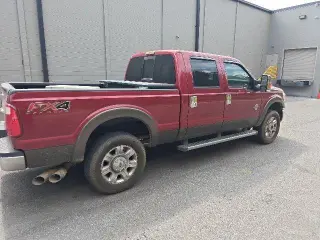 Ford F-250 Super Duty 2016 4x4 Lariat 4dr Crew Cab 6.8 ft. SB Pickup