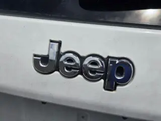 Jeep Cherokee 2022 Latitude Lux SUV 4 puertas