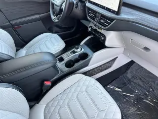 Ford Escape 2023 AWD Platinum 4dr SUV