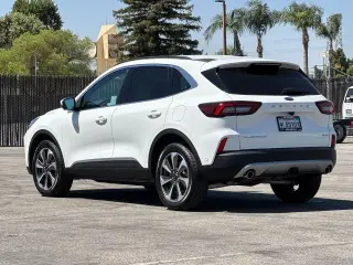 Ford Escape 2023 AWD Platinum 4dr SUV