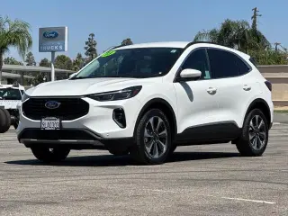 Ford Escape 2023 AWD Platinum 4dr SUV