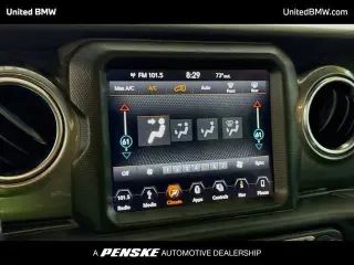 Jeep Wrangler Unlimited 2019 4x4 Sahara SUV 4 puertas