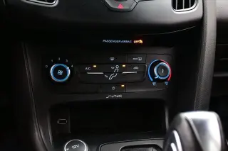 Ford Focus 2015 SE 4dr Sedán
