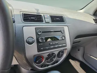 Ford Focus 2006 ZX5 S 4dr Hatchback