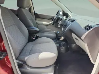 Ford Focus 2006 ZX5 S 4dr Hatchback