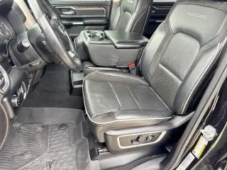 Ram 1500 2019 4x4 Laramie 4dr Crew Cab 5.6 ft. SB Pickup
