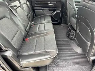 Ram 1500 2019 4x4 Laramie 4dr Crew Cab 5.6 ft. SB Pickup