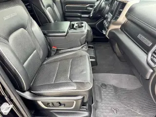 Ram 1500 2019 4x4 Laramie 4dr Crew Cab 5.6 ft. SB Pickup