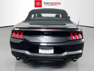 Ford Mustang 2024 EcoBoost descapotable de 2 puertas
