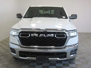 Ram 1500 2025 4x4 Big Horn Cabina de Tripulación 4 Puertas Cajón de Carga de 5.6 pies Pick-up