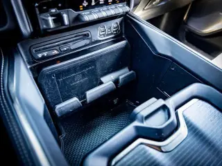 Camioneta Ram 1500 2019 4x4 Limited Cabina Crew de 4 puertas con baulera de 5.6 pies
