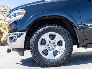 Camioneta Ram 1500 2019 4x4 Limited Cabina Crew de 4 puertas con baulera de 5.6 pies