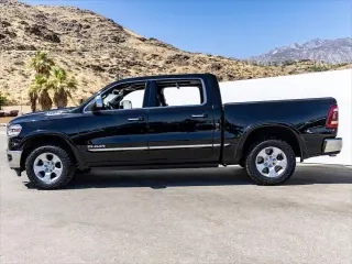 Camioneta Ram 1500 2019 4x4 Limited Cabina Crew de 4 puertas con baulera de 5.6 pies