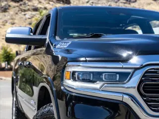 Camioneta Ram 1500 2019 4x4 Limited Cabina Crew de 4 puertas con baulera de 5.6 pies