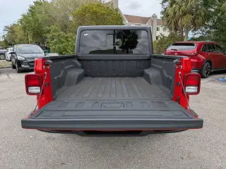 Jeep Gladiator 2022 4x4 Overland 4dr Crew Cab 5.0 ft. SB