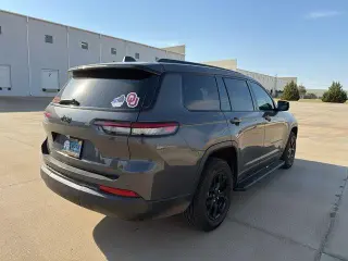 Jeep Grand Cherokee L 2025 4x2 Laredo 4p SUV