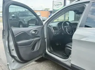 Jeep Cherokee 2020 4x4 Latitude Plus 4dr SUV