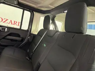Jeep Wrangler Unlimited 2019 4x4 Sahara 4dr SUV