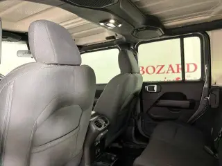 Jeep Wrangler Unlimited 2019 4x4 Sahara 4dr SUV