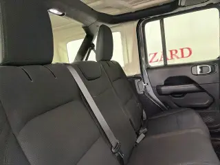 Jeep Wrangler Unlimited 2019 4x4 Sahara 4dr SUV
