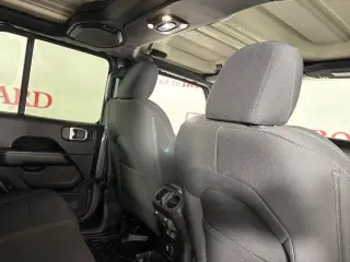 Jeep Wrangler Unlimited 2019 4x4 Sahara 4dr SUV