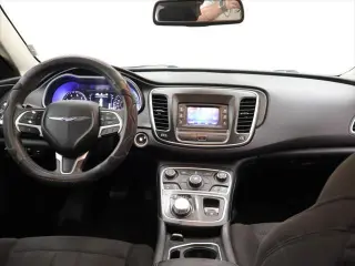 Chrysler 200 2015 Limited 4dr Sedán