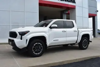 Toyota Tacoma 2024 4x4 TRD Sport 4p Cab Doble 5.0 ft SB 6M
