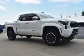 Toyota Tacoma 2024 4x4 TRD Sport 4p Cab Doble 5.0 ft SB 6M