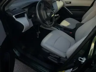 Toyota Corolla Cross 2025 LE Crossover de 4 puertas