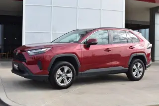 Toyota RAV4 2025 AWD XLE 4dr SUV