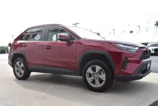 Toyota RAV4 2025 AWD XLE 4dr SUV