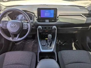 Toyota RAV4 Hybrid 2024 AWD XLE 4dr SUV