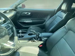 Ford Mustang 2018 GT Premium 2dr Fastback