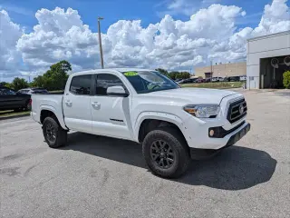 Toyota Tacoma 2023 4x4 SR5 V6 4dr Cab Doble 5.0 ft SB