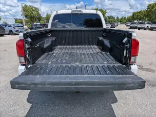 Toyota Tacoma 2023 4x4 SR5 V6 4dr Cab Doble 5.0 ft SB
